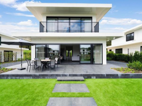 Cosy villa in Zeewolde with garden